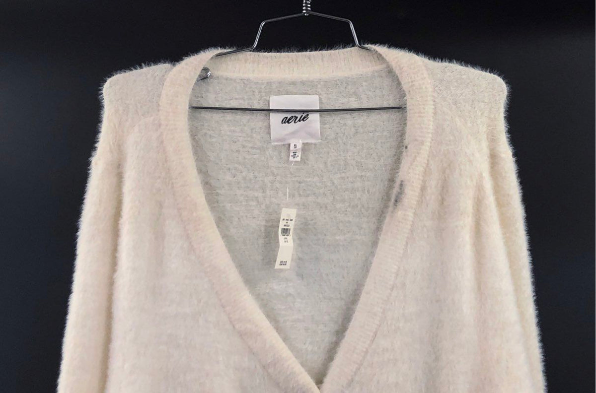 Aerie Women's White Fuzzy Cropped Button Front Cardigan Sweater NWT Sz XL