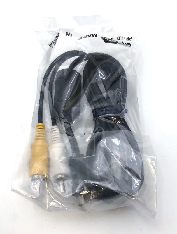 Nikon Coolpix L18 Compact Digital Camera Red With Box & Cables