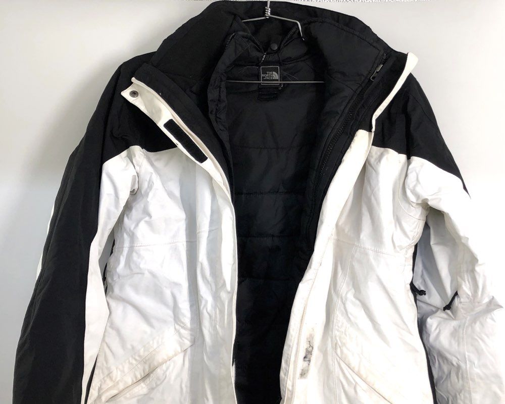 The North Face Women's HyVent Insulated Hooded Ski Jacket White Black Sz M