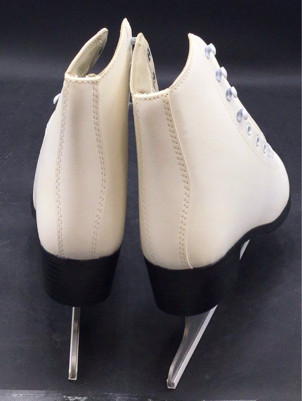 American Athletic Women's Size 9 Figure Ice Skates Style 522 Tricot Lined NIB