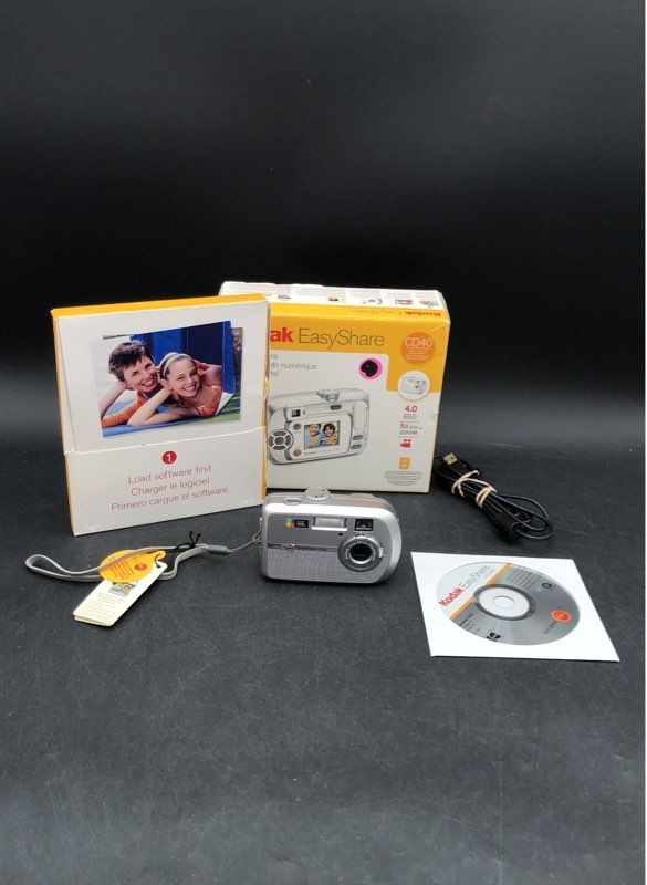 Kodak EasyShare CD40 Point & Shoot Digital Camera