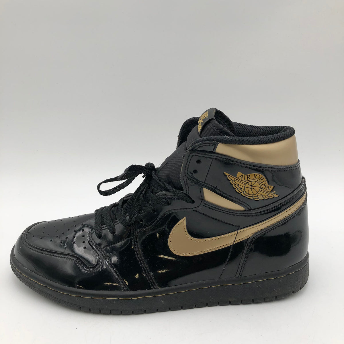 Nike Air Jordan 1 Retro High OG Black Metallic Gold Sneakers Size 10 COA