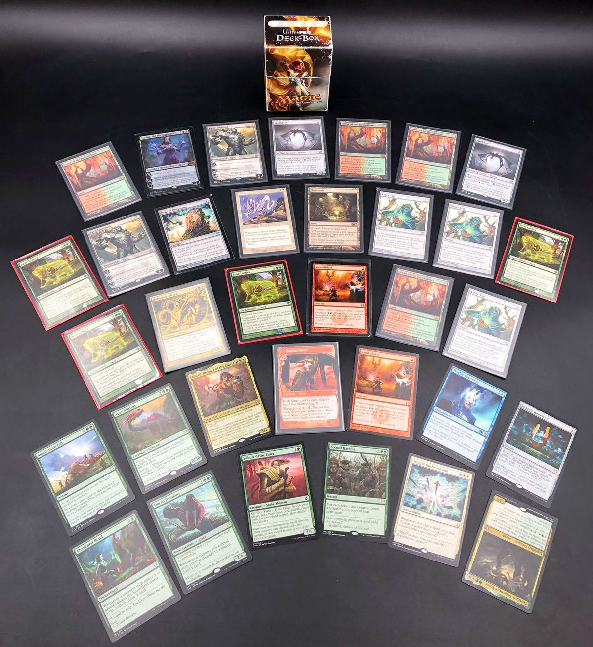 LOT of 34 RARE &#39;Magic: The Gathering&#39; Trading Cards in Ultra Pro Deck-Box