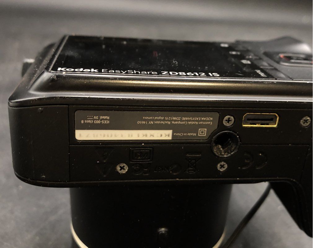 Kodak EasyShare ZD8612 IS Digital Camera 8.1MP 12x Optical Zoom Image Stab.