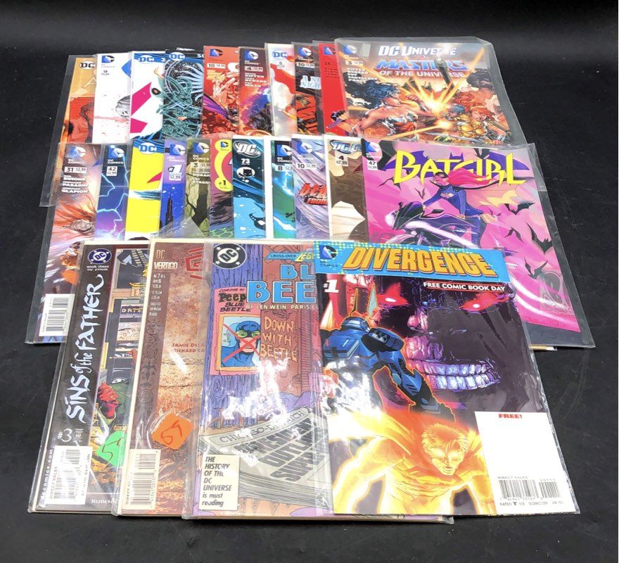 DC Comic Book Lot Modern Age New 52 Rebirth Superhero 25 Comics