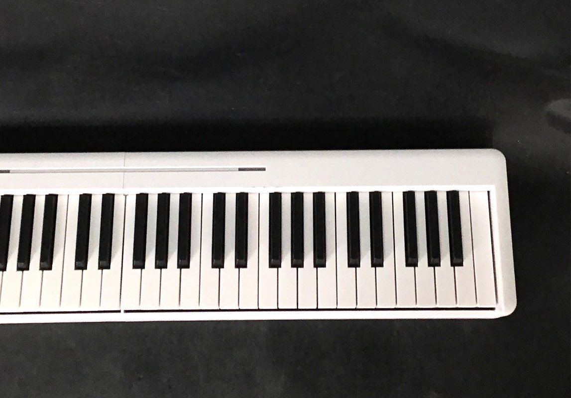 Donner 61 Keys Foldable Electronic Keyboard W/Accessories