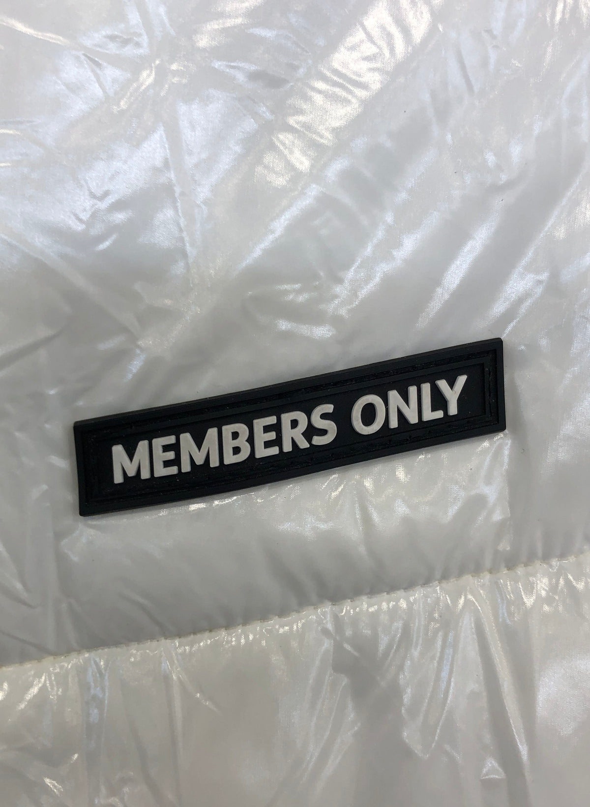 Members Only Looney Tunes Men's Reversible Puffer Jacket White Comic XL