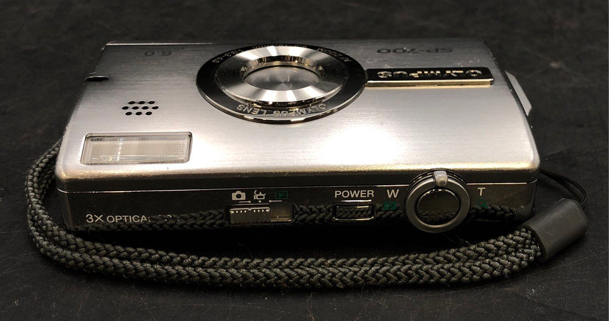 Olympus SP-700 6.0 MP Digital Point & Shoot Camera