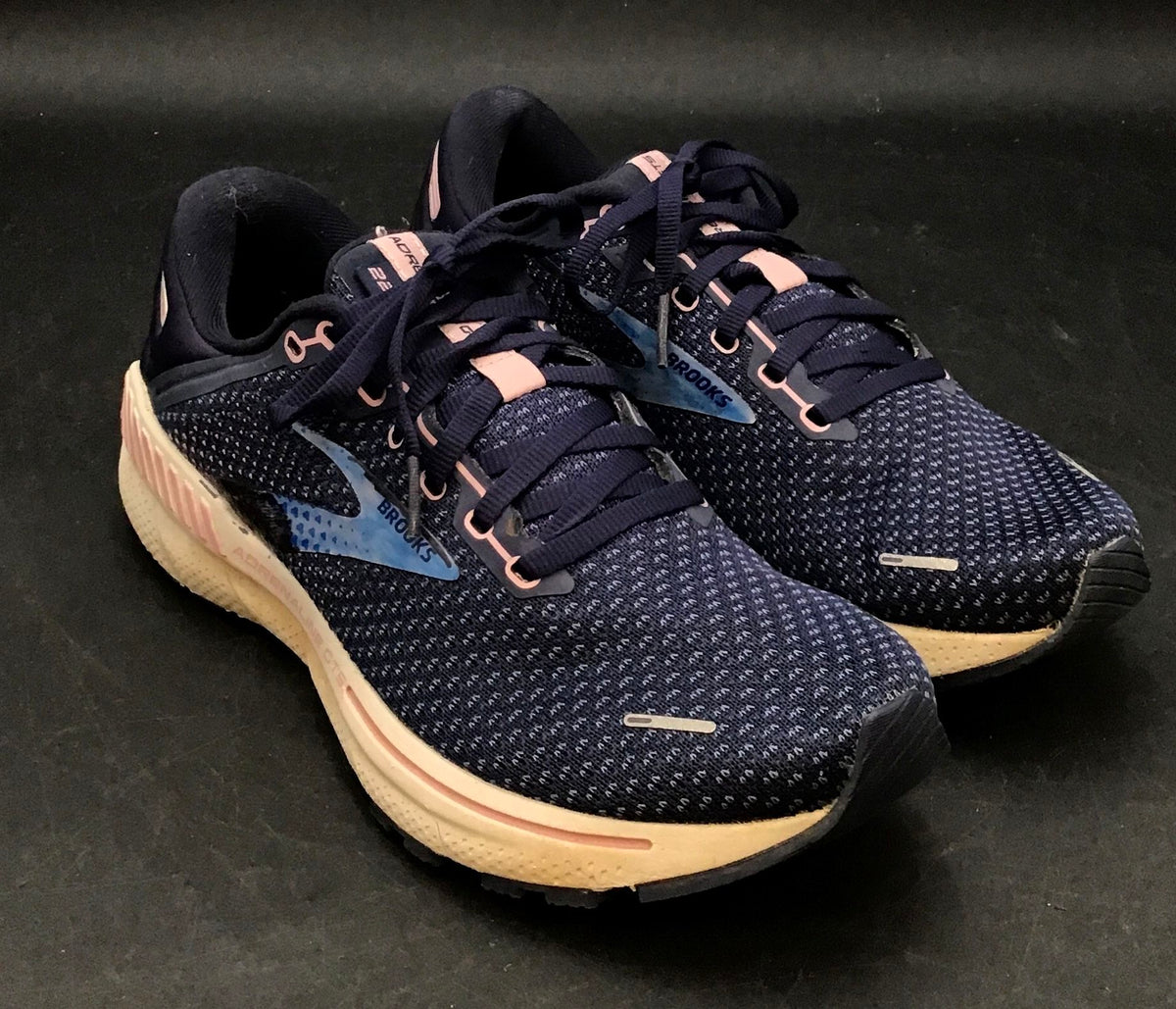 Brooks Women's Adrenaline GTS 22 Blue Athletic Shoes - Size 9.5