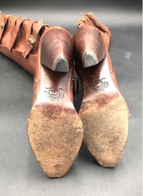 Carolina Herrera Women's Brown Western Boots - Size 9B