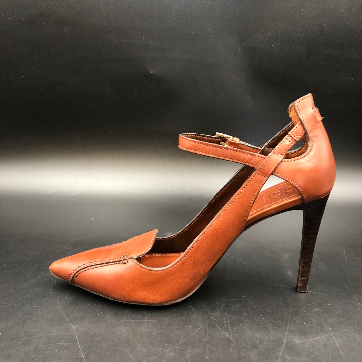 Tory Burch Cognac Brown Leather Double T Pointed Toe Heels Size 7.5 COA