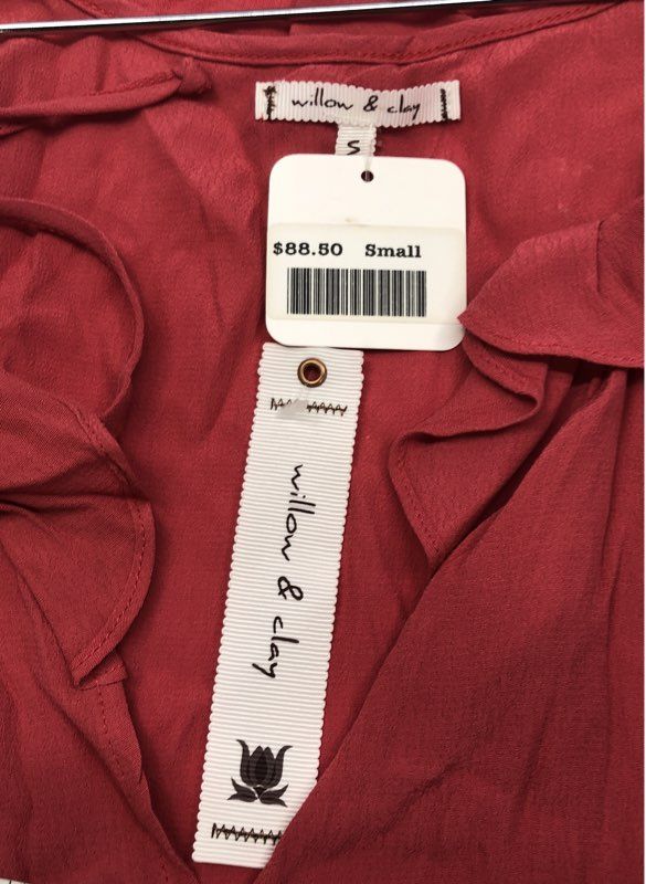 Willow & Clay Women's Red Ruffle Deep V-Neck Pom Pom Hem Blouse Top NWT Sz S