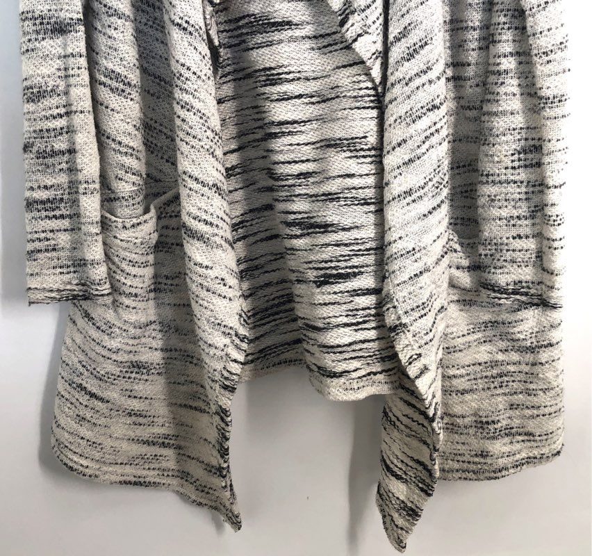 Billabong Women's Open Front Cardigan Sweater Black White Textured Knit Sz M