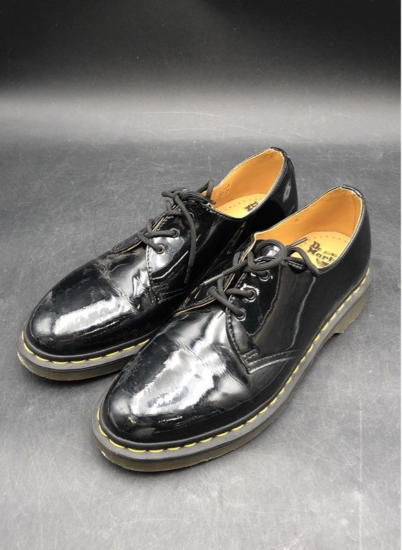 Dr. Martens Women's Black Oxford Dress Shoes - Size 10