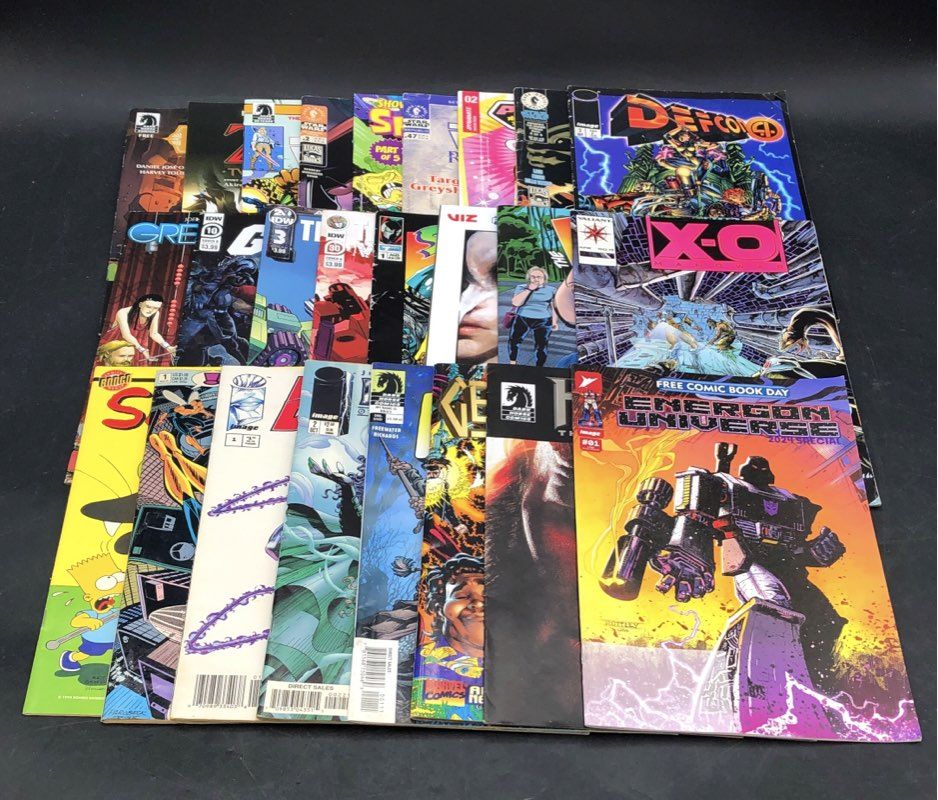 Comic Book Lot Marvel Image IDW Star Wars 1990s-2020s Mixed Superhero 25 Comics