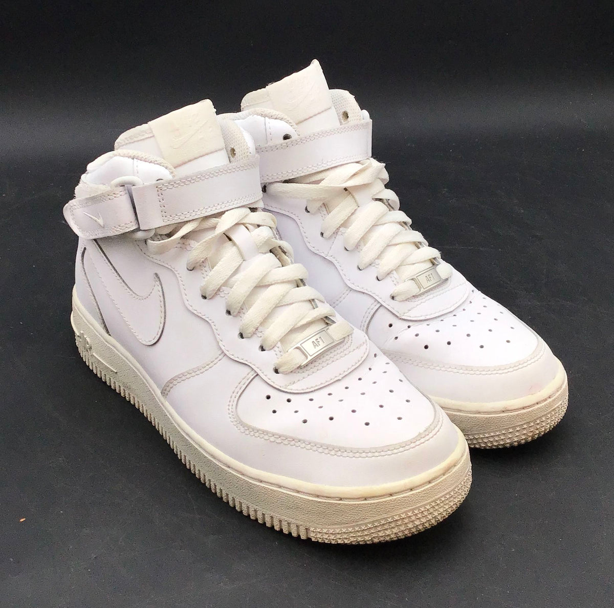 Nike Boys Air Force 1 Mid GS White Athletic Shoes - Size 6.5