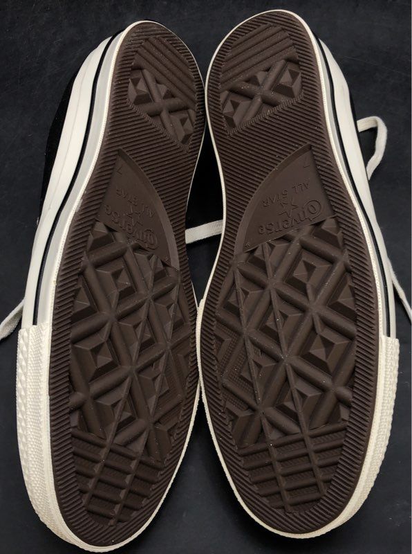 New Converse Women's All Star Chuck Taylor Black White Athletic Shoes - Size 7