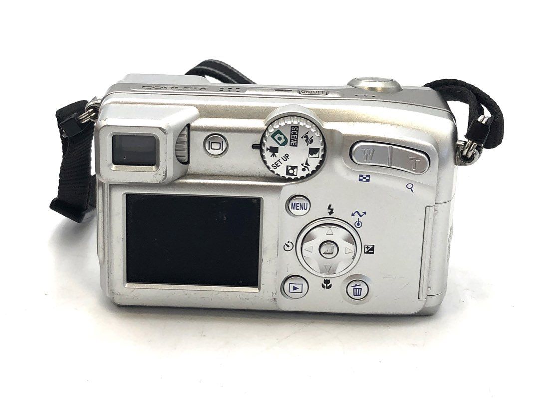 Vintage Nikon Coolpix 4800 E4800 Digital Camera 8.3x Optical Zoom