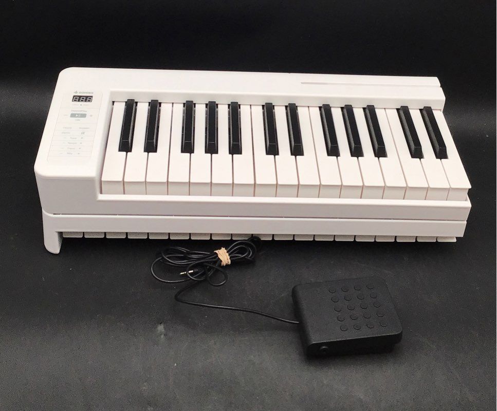 Donner 61 Keys Foldable Electronic Keyboard W/Accessories