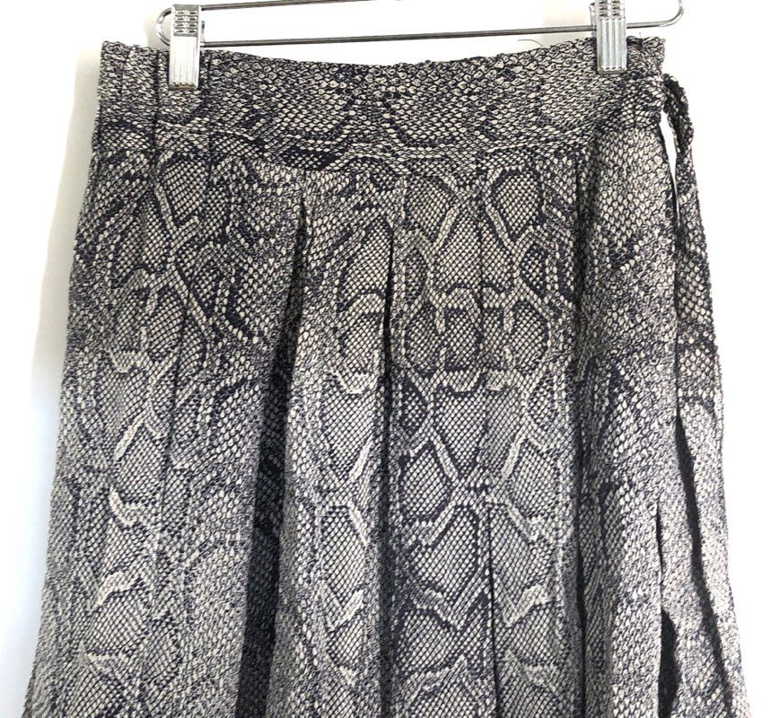 Maeve by Anthropologie Women's Grey Snakeskin Print Pleated Maxi Skirt Size 0