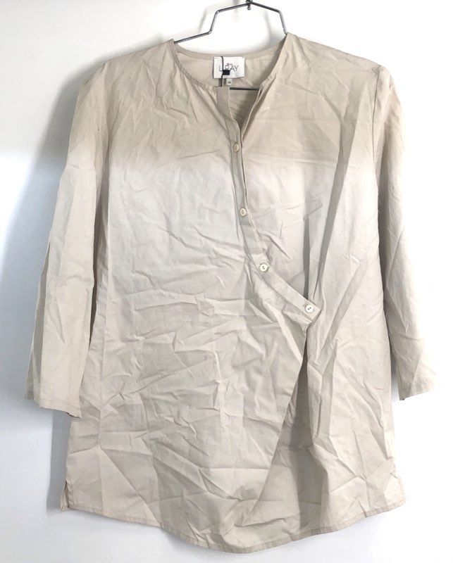 Miss L. Ray Women's Vanilla Kinsley Asymmetric Button Front Shirt NWT Sz 18