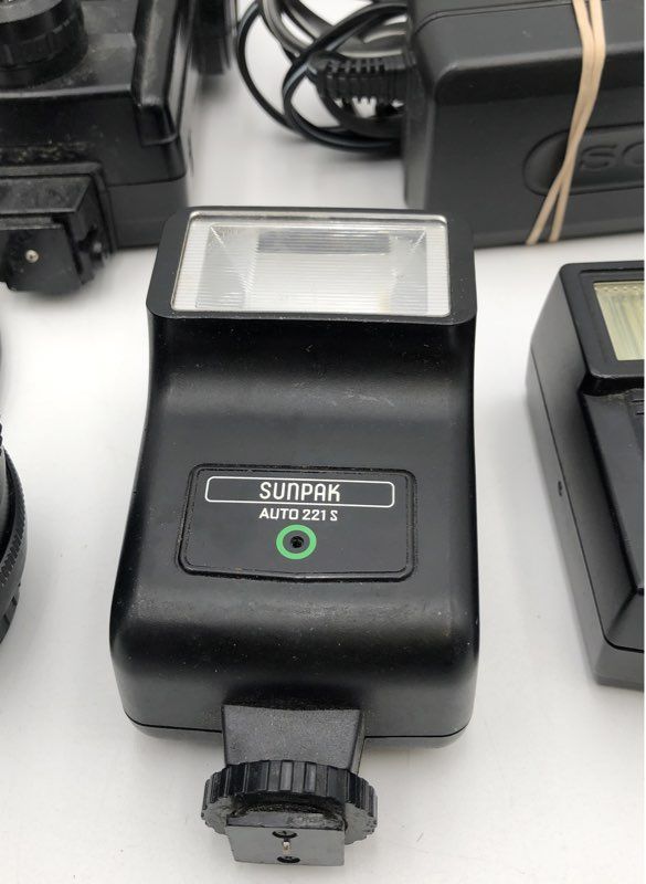 Vivitar Sunpak Camera Flash & Lens Lot 7 Pieces Panasonic Viewfinder Adapters