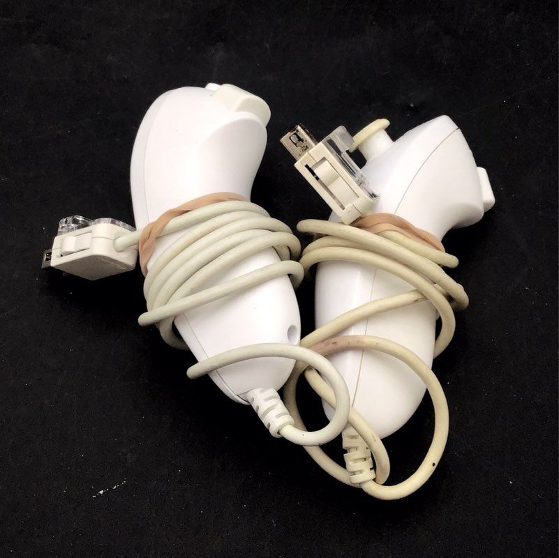Nintendo Wii Remote 2 Nunchuk Controller & 3 Game Lot Wii Fit Plus Nitro Bike