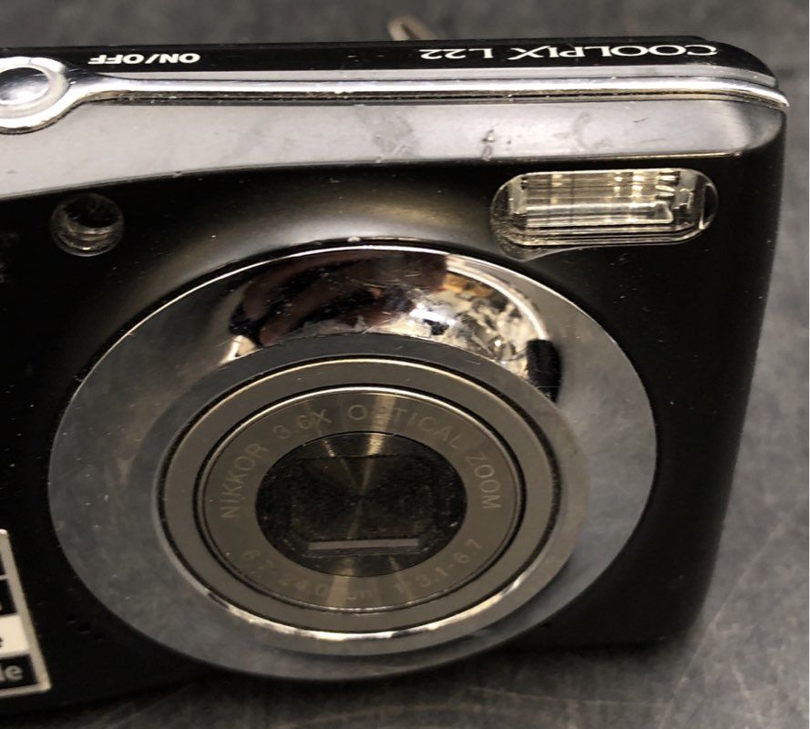 Nikon COOLPIX L22 12.0MP Auto Focus Point & Shoot Digital Camera