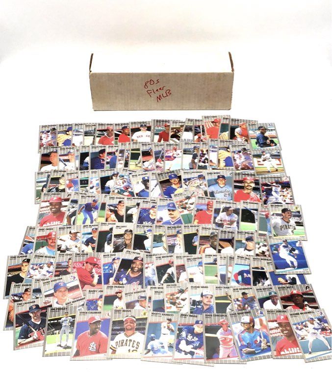 1.1 lbs. Lot Of 1980 Baseball MLB Cards. Medium Box, Unsorted