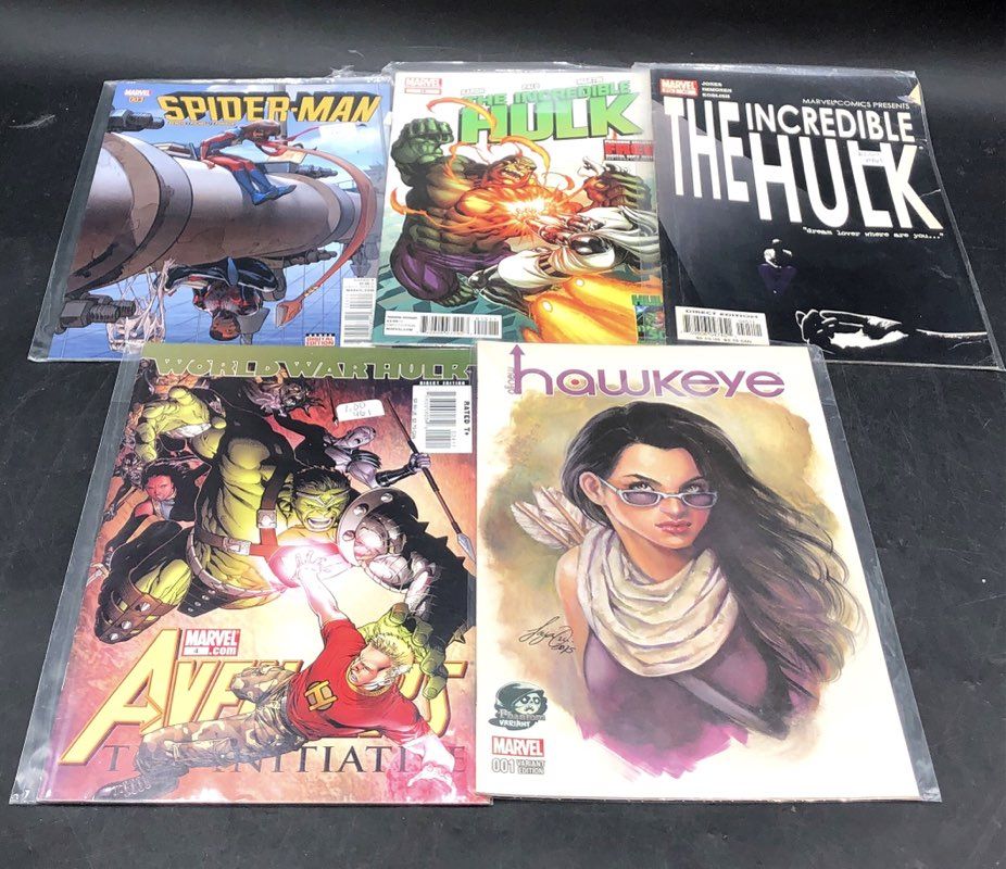 Marvel Comic Lot Modern Age Deadpool Runaways Hulk Hawkeye Mixed 20 Comics