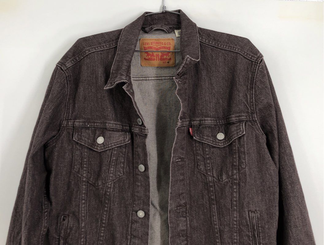 Levi&#39;s Men&#39;s Brown Collared Denim Trucker Jacket - Size Medium