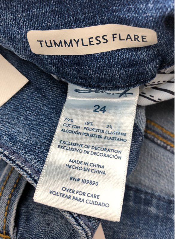 NWT Seven7 Women&#39;s Blue Denim Tummyless Flared Jeans - Size 24