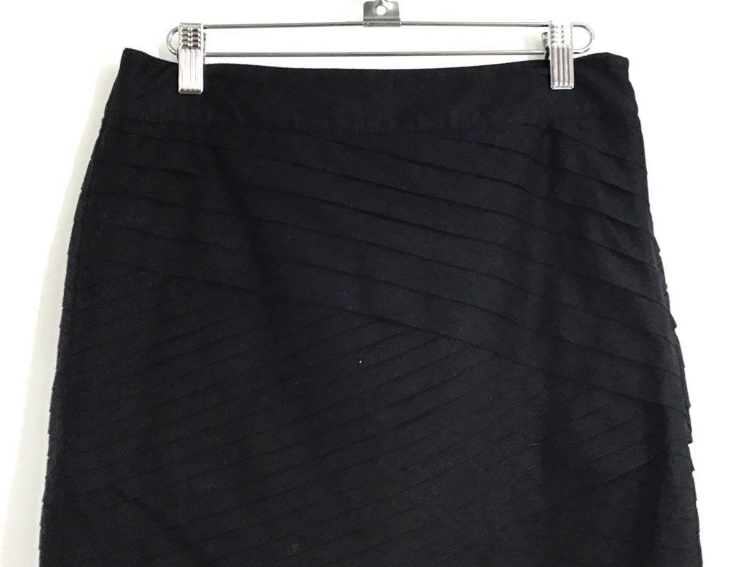 White House Black Market Women's Black Tiered Pleated Pencil Skirt Size 2 NWT