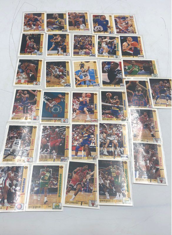 Lot Of Basketball NBA Cards. Medium Box, Unsorted