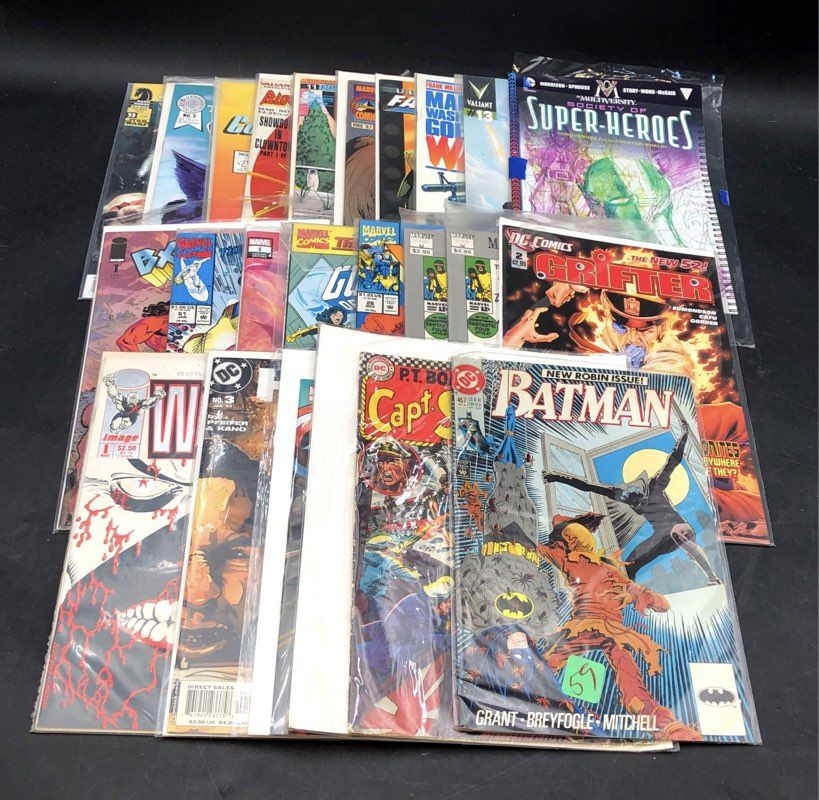 Comic Book Lot Marvel DC Image Valiant Mixed Eras Superhero 21 Comics