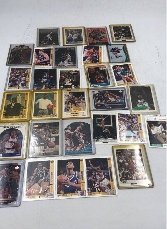 Lot Of Basketball NBA Cards. Medium Box, Unsorted