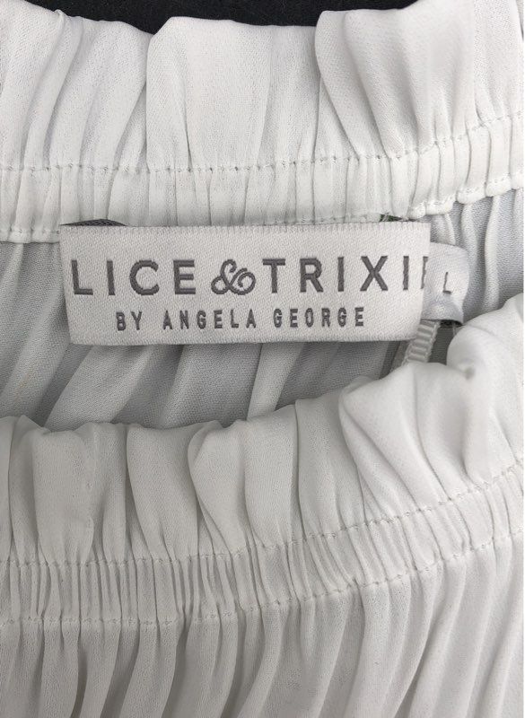Alice & Trixie By Angela George Women's White Blouse - Size Large
