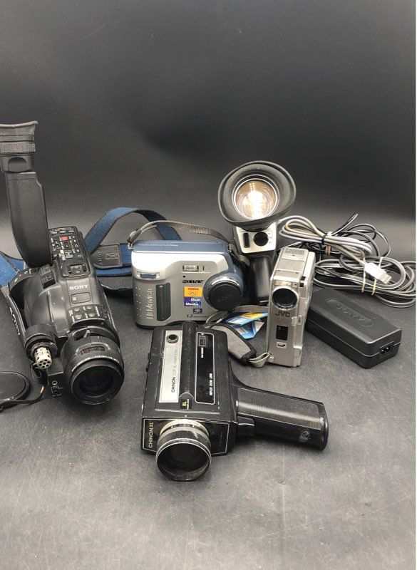 Canon, Sony Video 8 Handheld Camcorders Lot