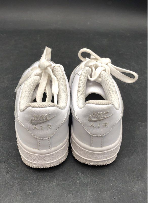Nike Boys White Athletic Shoes - Size 1Y