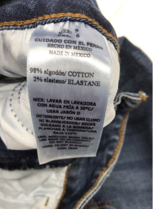 Cuidado con el Perro Women's Blue Distressed Frayed Hem High Rise Jeans Sz 6 NWT