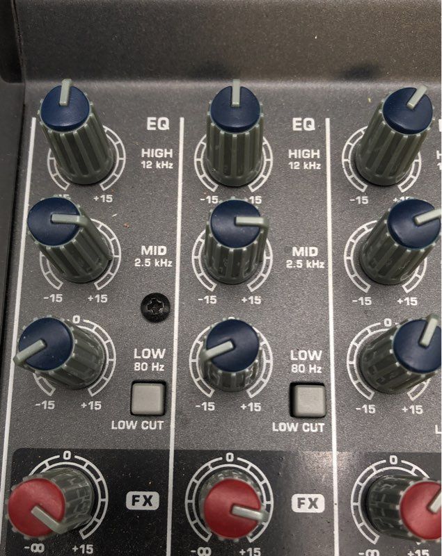 Behringer XENYX 1202FX Multi-Processor Mixing Console With Effects