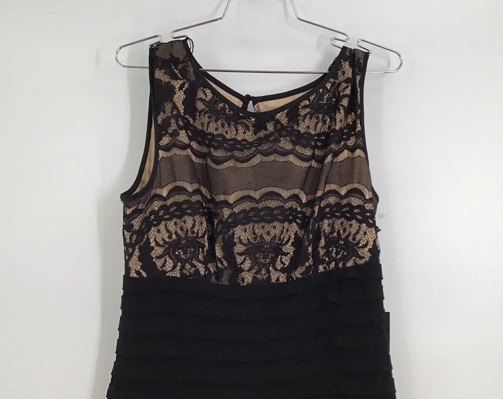 NWT Adrianna Papell Women&#39;s Black Lace Sleeveless Sheath Dress - Size 10