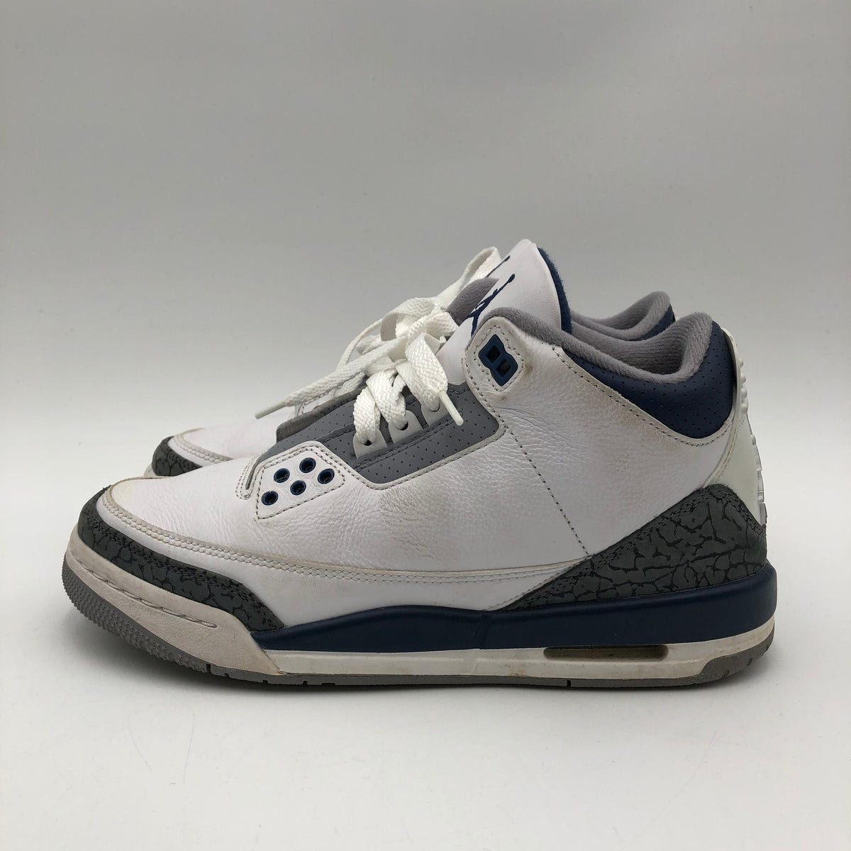 Nike Air Jordan 3 Retro Midnight Navy Boy's Sneakers Size 6.5 COA