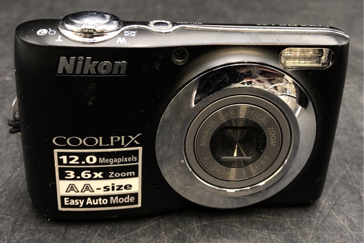 Nikon COOLPIX L22 12.0MP Auto Focus Point & Shoot Digital Camera