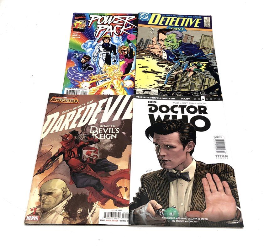 Comic Book Lot Marvel DC 1970s-2020s Superhero Mixed Titles 25 Comics