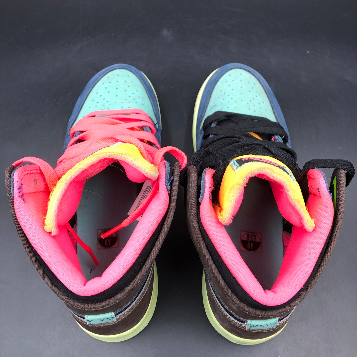Nike Air Jordan 1 Retro High OG GS Tokyo Bio Hack Sneakers Size 6Y COA