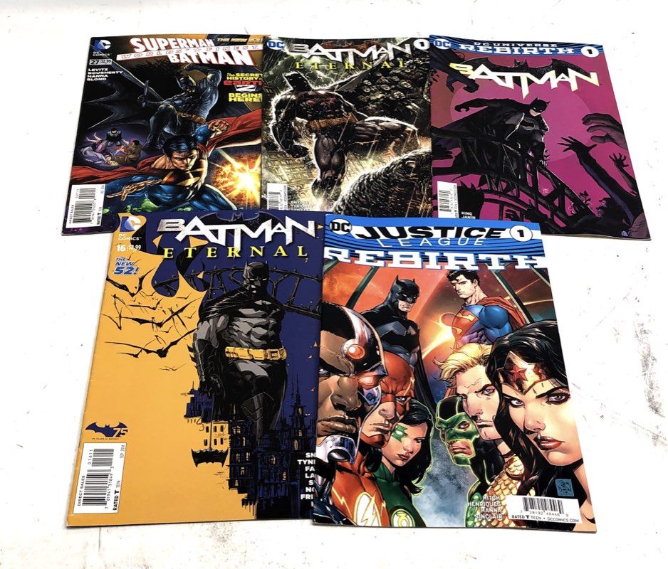 Comic Book Lot DC Comics Batman Superhero Modern Age 25 Comics