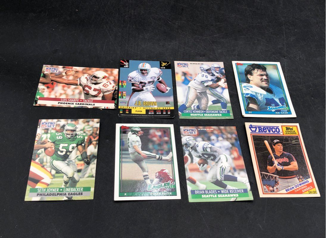 11.09 lbs Mixed Lot Of Fleer Football, Baseball MLB Cards. Medium Box, Unsorted