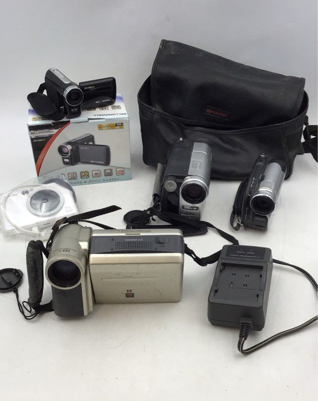 Bell Howell, Canon, Sony DCR-DVD108 Mini DVD Disc Handheld Camera Mixed Lot