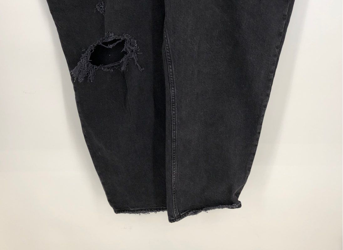 NWT Abercrombie &amp; Fitch Women&#39;s Black Straight Jeans - Sz 37 S